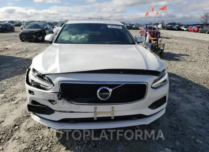 VOLVO S90 T5 MOM 2018 vin LVY982MK2JP040413 from auto auction Copart