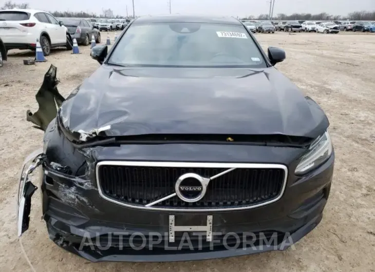 VOLVO S90 T5 MOM 2018 vin LVY982MK7JP015586 from auto auction Copart