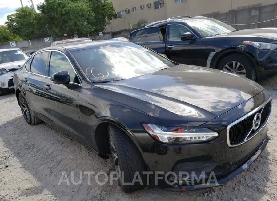 VOLVO S90 T5 MOM 2018 vin LVY982AK5JP023111 from auto auction Copart