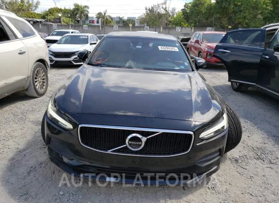 VOLVO S90 T5 MOM 2018 vin LVY982AK5JP023111 from auto auction Copart