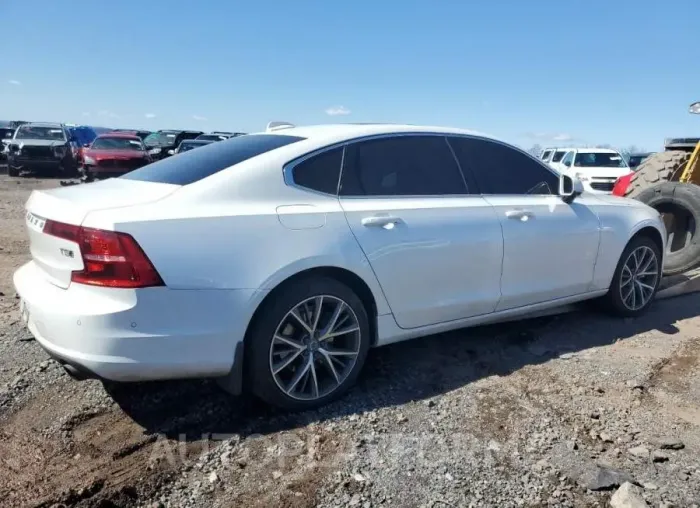 VOLVO S90 T5 MOM 2018 vin LVY982MK4JP028585 from auto auction Copart