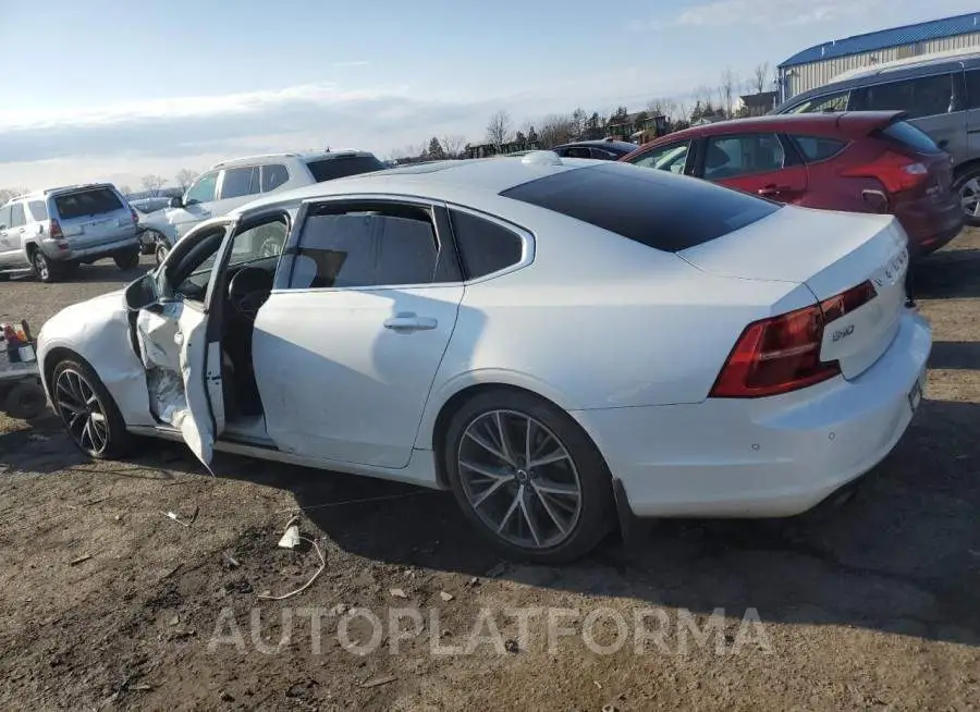 VOLVO S90 T5 MOM 2018 vin LVY982MK4JP028585 from auto auction Copart