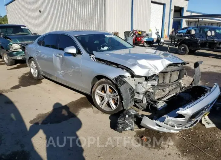 VOLVO S90 T5 MOM 2018 vin LVY982MK4JP027808 from auto auction Copart