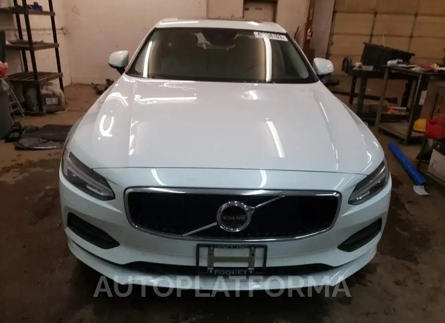 VOLVO S90 T5 MOM 2018 vin LVY982MK4JP016680 from auto auction Copart