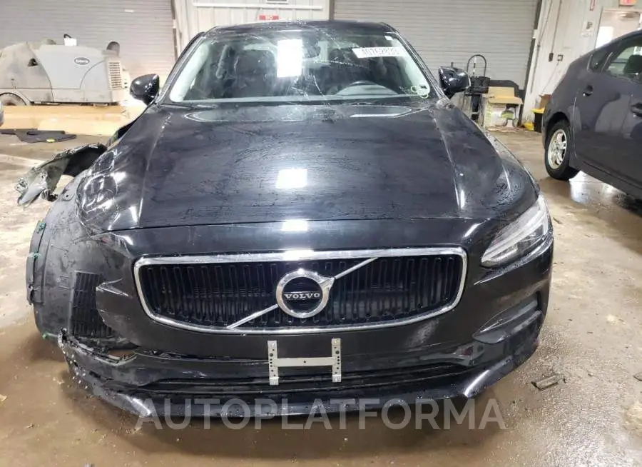 VOLVO S90 T5 MOM 2018 vin LVY982MK3JP023250 from auto auction Copart