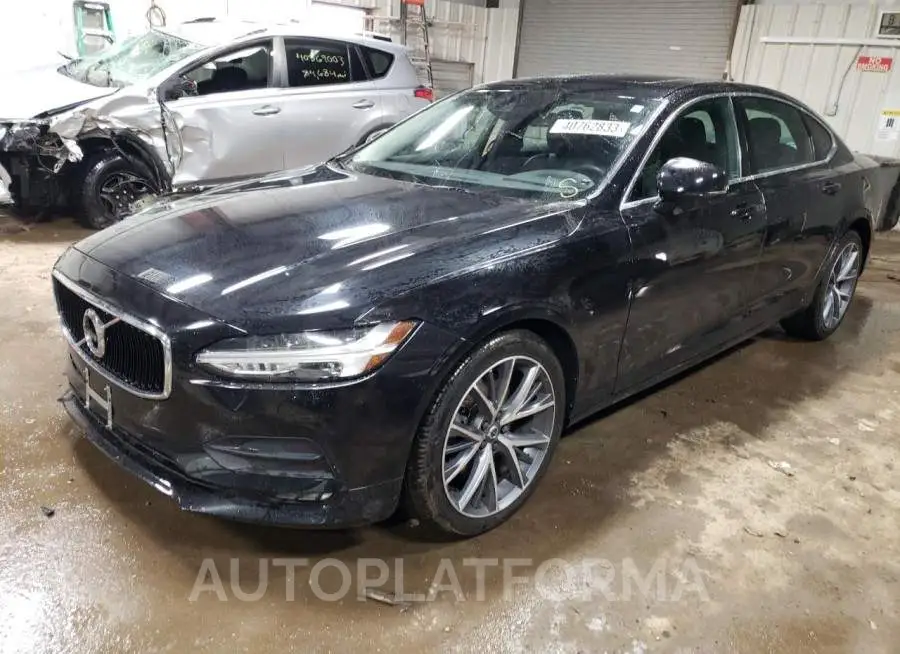 VOLVO S90 T5 MOM 2018 vin LVY982MK3JP023250 from auto auction Copart