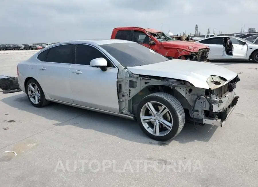 VOLVO S90 T5 MOM 2018 vin LVY982MK2JP027757 from auto auction Copart