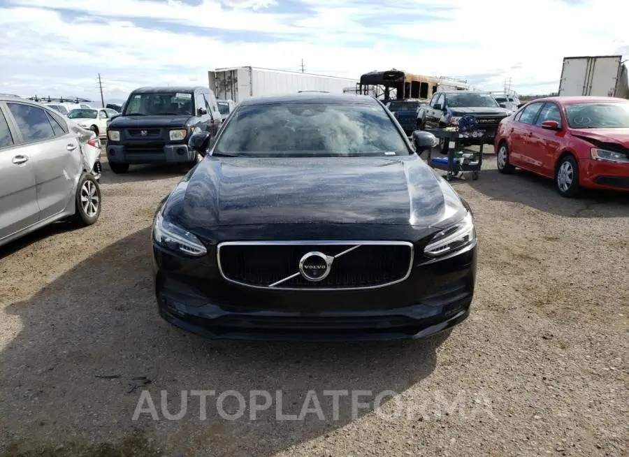 VOLVO S90 T5 MOM 2018 vin LVY982AK8JP022843 from auto auction Copart