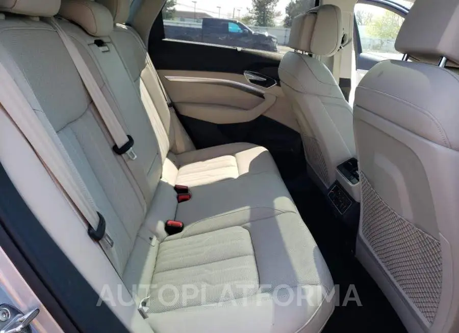 AUDI E-TRON PRE 2019 vin WA1VABGE6KB010341 from auto auction Copart