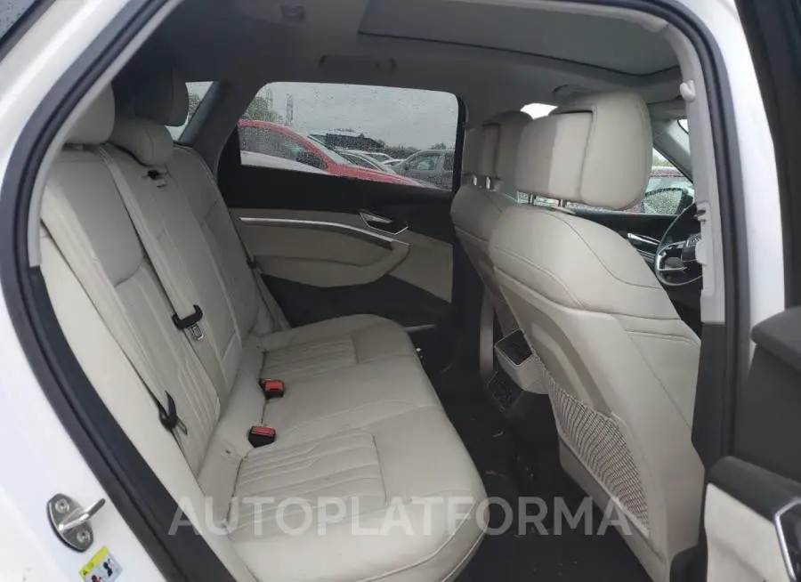 AUDI E-TRON PRE 2019 vin WA1VABGE0KB010612 from auto auction Copart