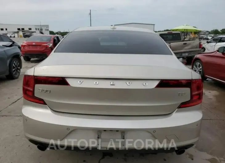 VOLVO S90 T5 MOM 2018 vin LVY982AK8JP015410 from auto auction Copart