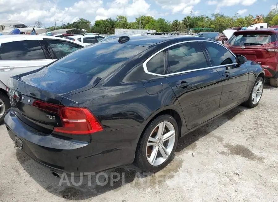 VOLVO S90 T5 MOM 2018 vin LVY982MK1JP022663 from auto auction Copart