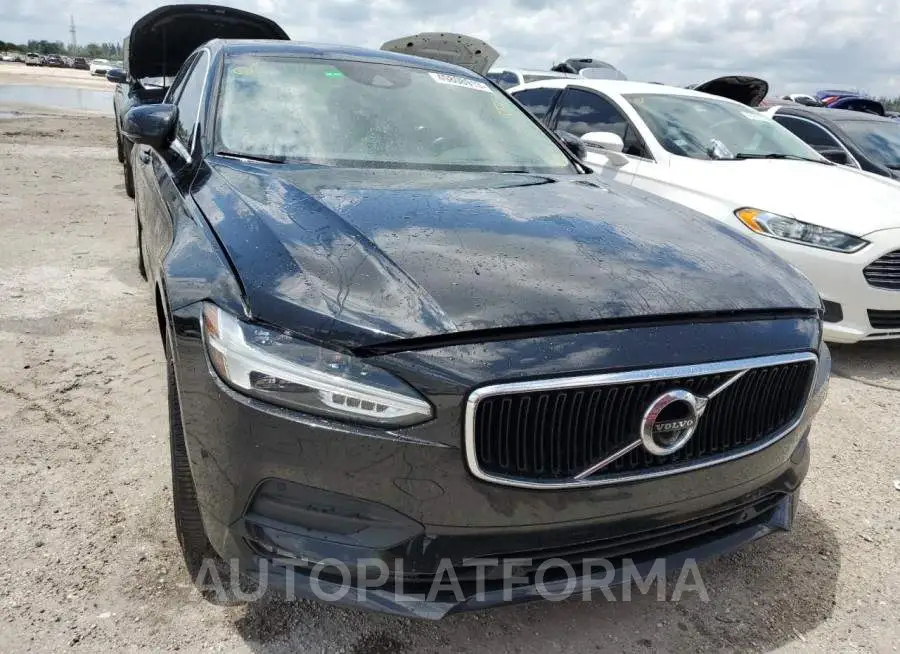 VOLVO S90 T5 MOM 2018 vin LVY982MK1JP022663 from auto auction Copart