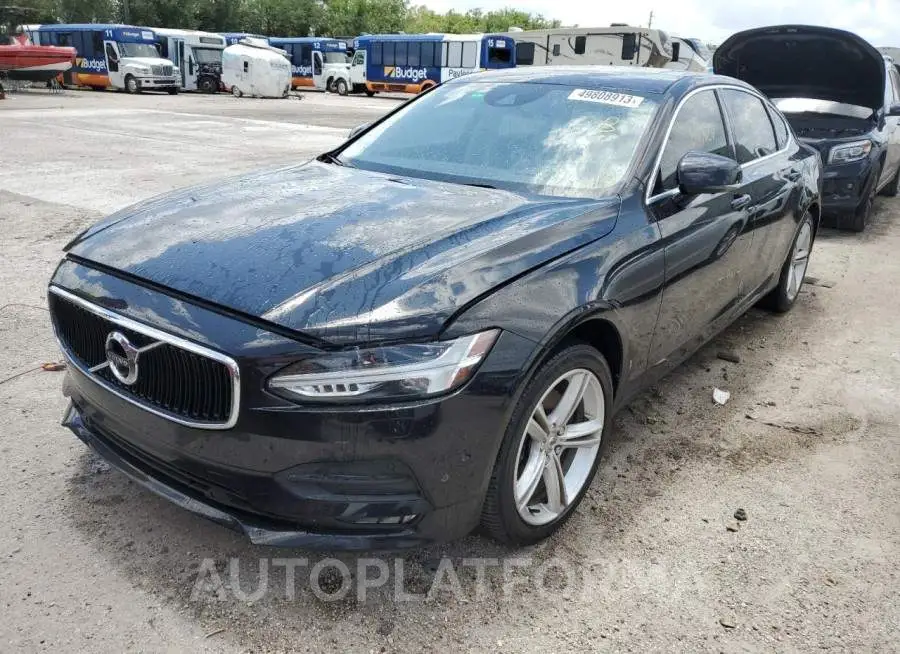 VOLVO S90 T5 MOM 2018 vin LVY982MK1JP022663 from auto auction Copart