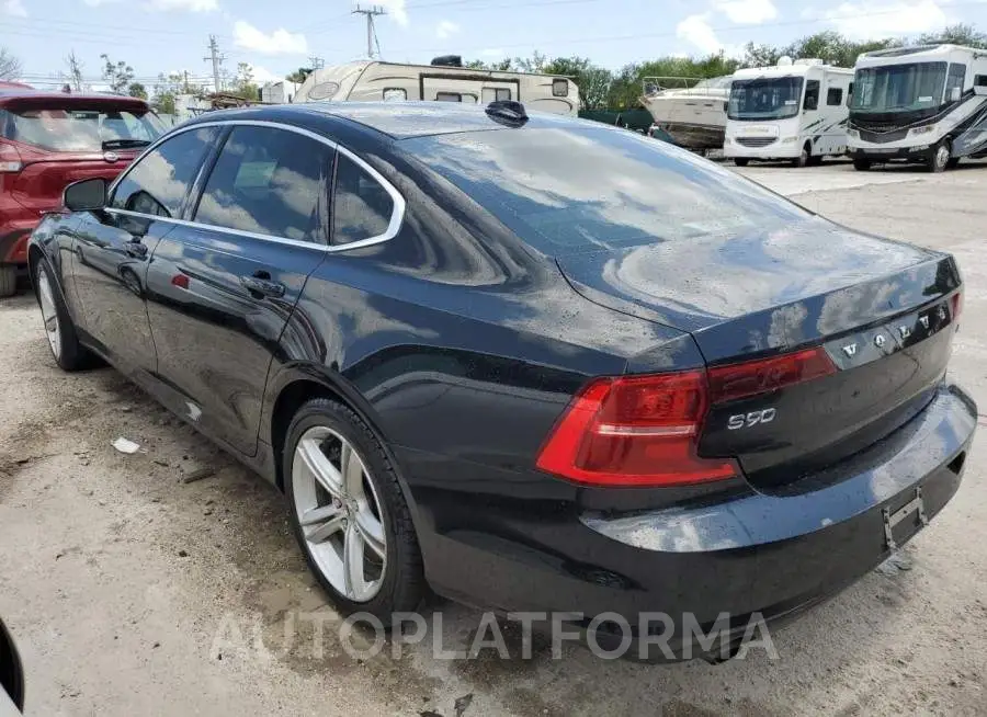 VOLVO S90 T5 MOM 2018 vin LVY982MK1JP022663 from auto auction Copart