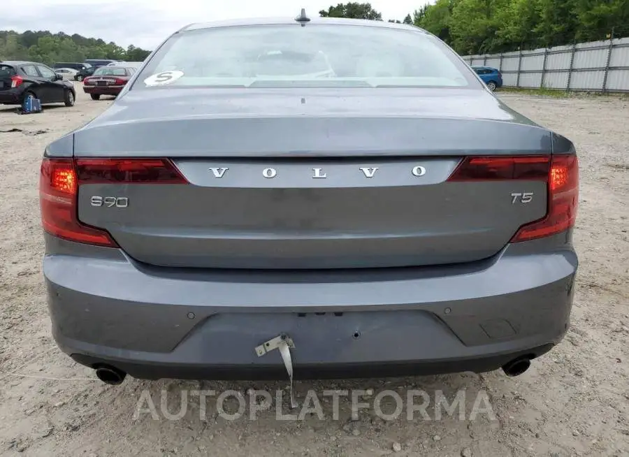 VOLVO S90 T5 MOM 2017 vin YV1102AK4H1014337 from auto auction Copart