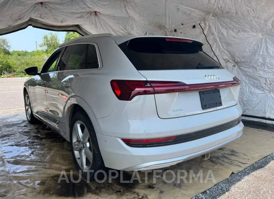 AUDI E-TRON PRE 2019 vin WA1LAAGEXKB013129 from auto auction Copart