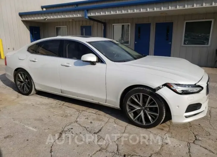 VOLVO S90 T5 MOM 2017 vin YV1102AK4H1010174 from auto auction Copart