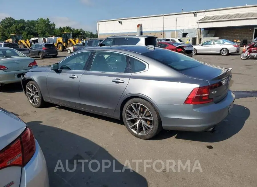 VOLVO S90 T5 MOM 2018 vin LVY982MK6JP027843 from auto auction Copart