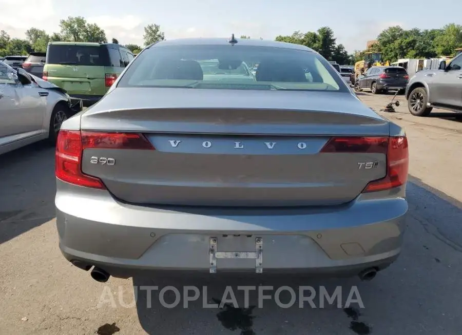 VOLVO S90 T5 MOM 2018 vin LVY982MK6JP027843 from auto auction Copart