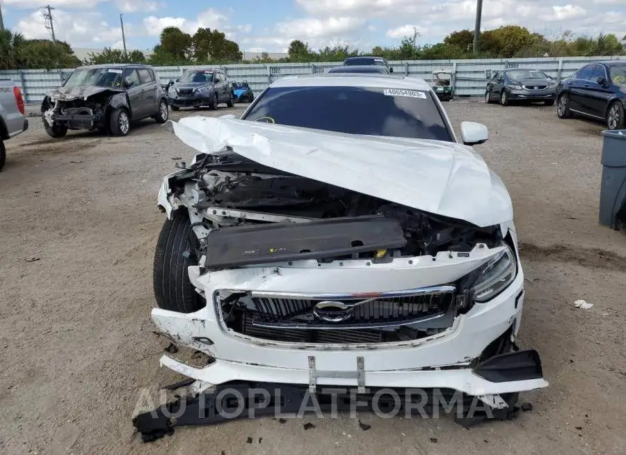 VOLVO S90 T5 MOM 2018 vin LVY102MK1JP052041 from auto auction Copart