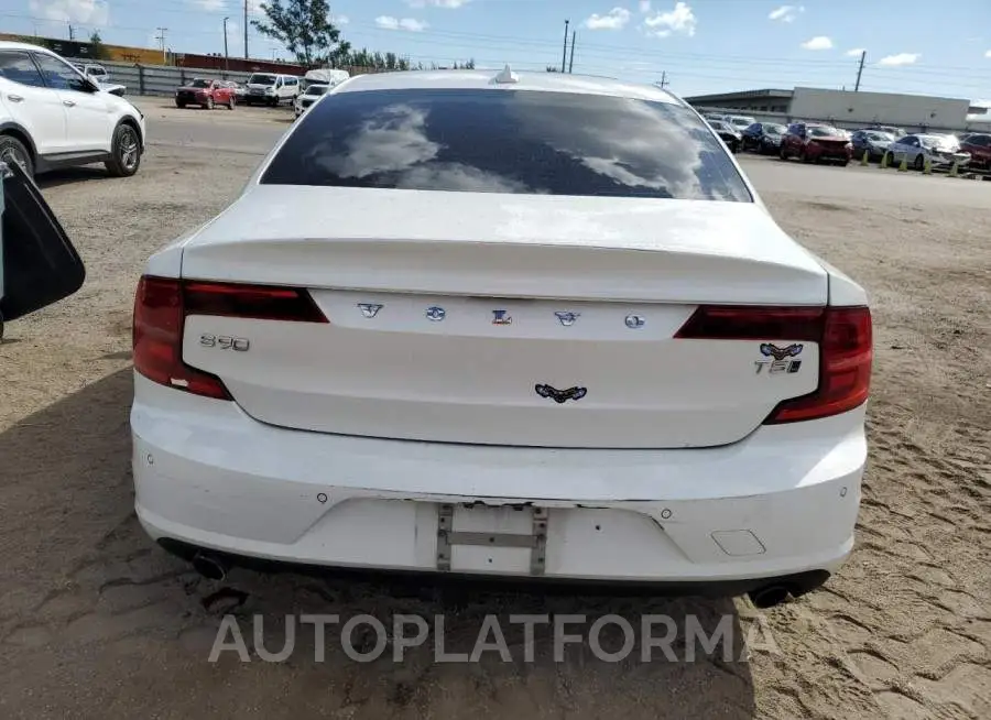 VOLVO S90 T5 MOM 2018 vin LVY102MK1JP052041 from auto auction Copart