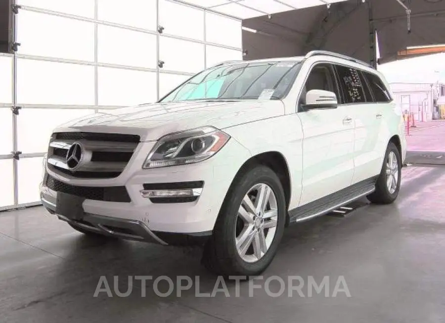 MERCEDES-BENZ GL 450 4MA 2015 vin 4JGDF6EE8FA486580 from auto auction Copart