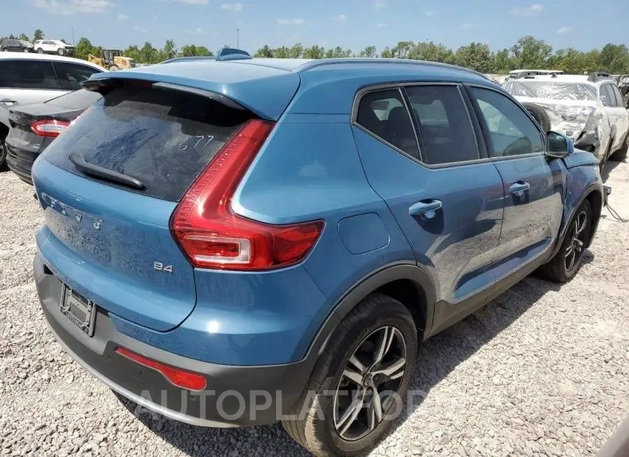 VOLVO XC40 CORE 2023 vin YV4K92HK5P2916474 from auto auction Copart