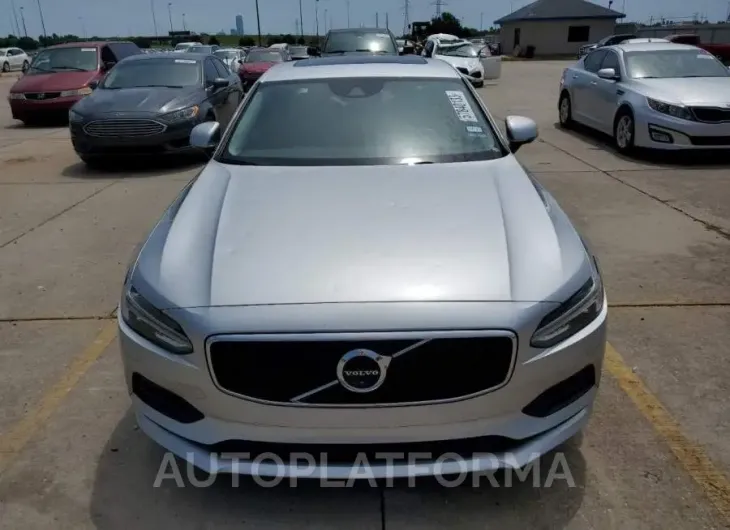 VOLVO S90 T5 MOM 2018 vin LVY982AK6JP024963 from auto auction Copart