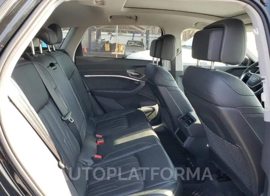 AUDI E-TRON PRE 2019 vin WA1VAAGE4KB024328 from auto auction Copart