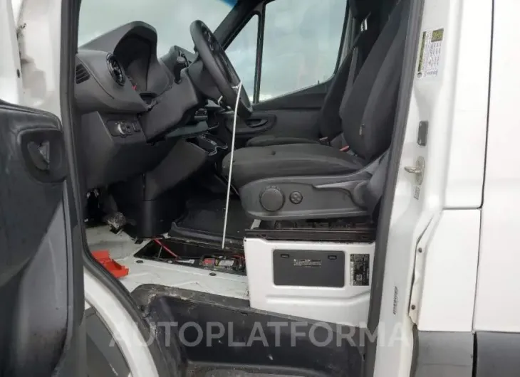 MERCEDES-BENZ SPRINTER 2 2019 vin WD3PF1CD1KP046457 from auto auction Copart