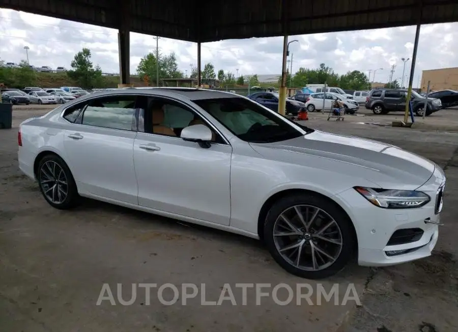 VOLVO S90 T5 MOM 2018 vin LVY982AK4JP021656 from auto auction Copart