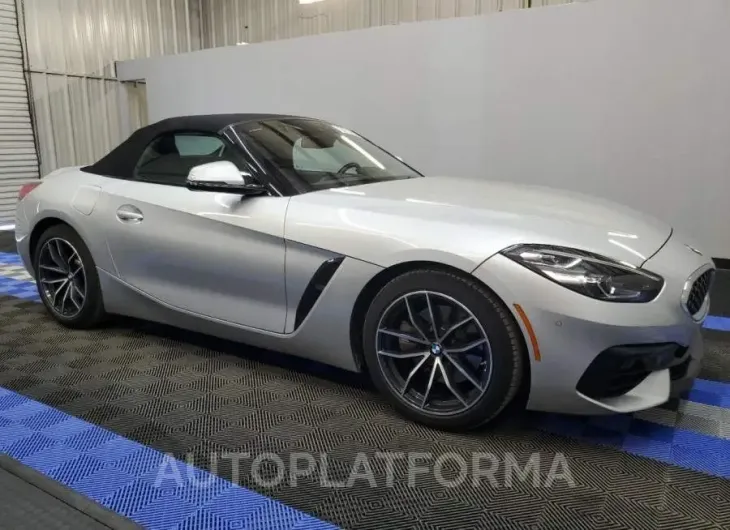 BMW Z4 SDRIVE3 2021 vin WBAHF3C0XMWX26317 from auto auction Copart