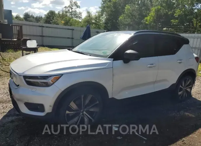 VOLVO XC40 P8 RE 2022 vin YV4ED3UB4N2695793 from auto auction Copart