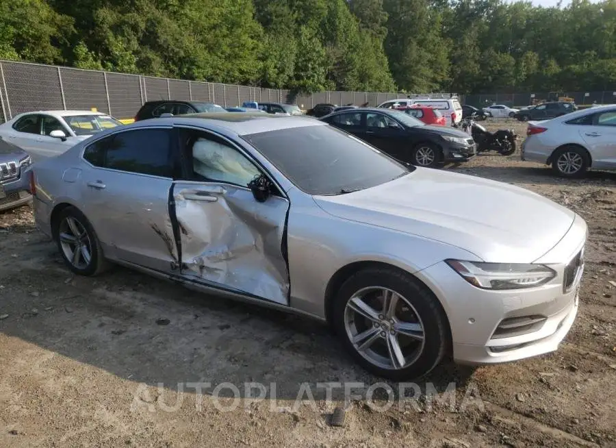 VOLVO S90 T5 MOM 2018 vin LVY982MK3JP015178 from auto auction Copart