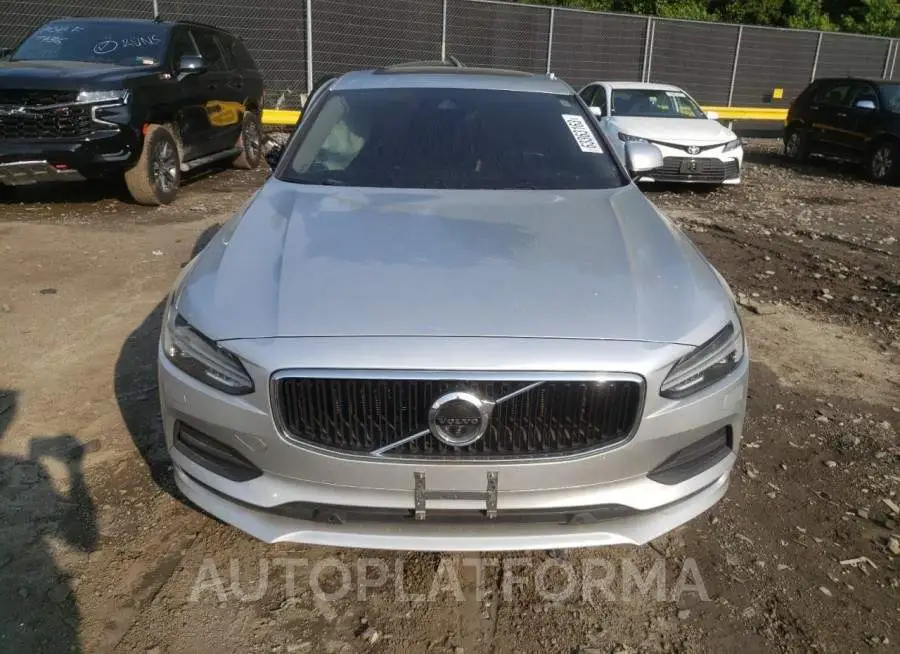 VOLVO S90 T5 MOM 2018 vin LVY982MK3JP015178 from auto auction Copart