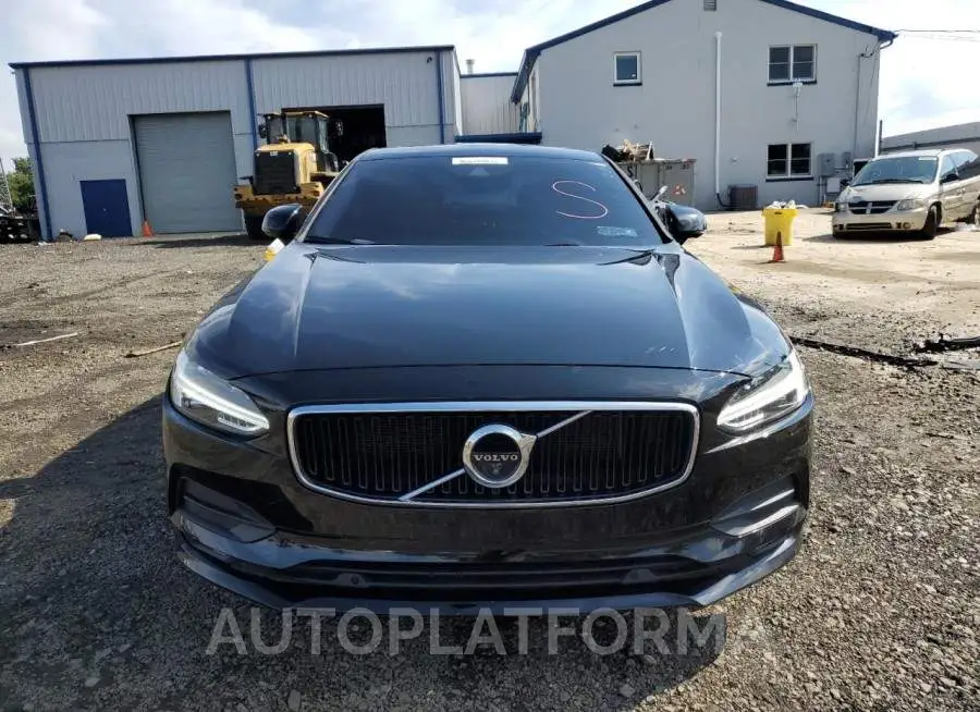 VOLVO S90 T5 MOM 2018 vin LVY982MK4JP022043 from auto auction Copart