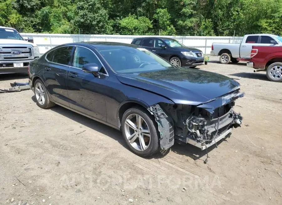 VOLVO S90 T5 MOM 2017 vin YV1102AK7H1007172 from auto auction Copart