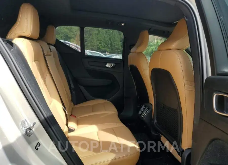 VOLVO XC40 T5 IN 2019 vin YV4162UL1K2087317 from auto auction Copart