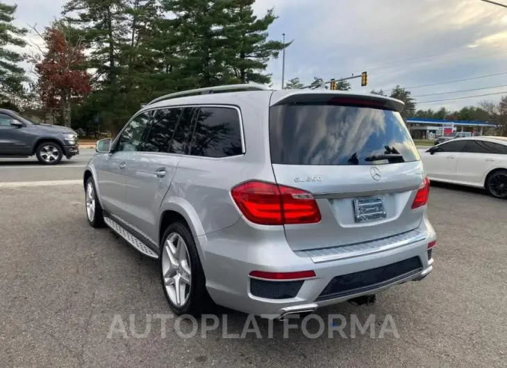 MERCEDES-BENZ GL 550 4MA 2015 vin 4JGDF7DE8FA456387 from auto auction Copart