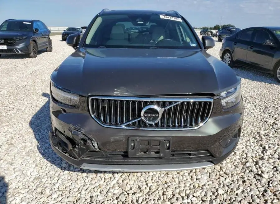 VOLVO XC40 T5 IN 2019 vin YV4162UL5K2077793 from auto auction Copart