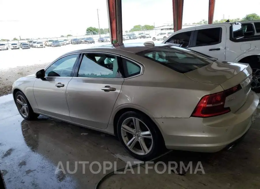 VOLVO S90 T5 MOM 2018 vin LVY982MK3JP006318 from auto auction Copart