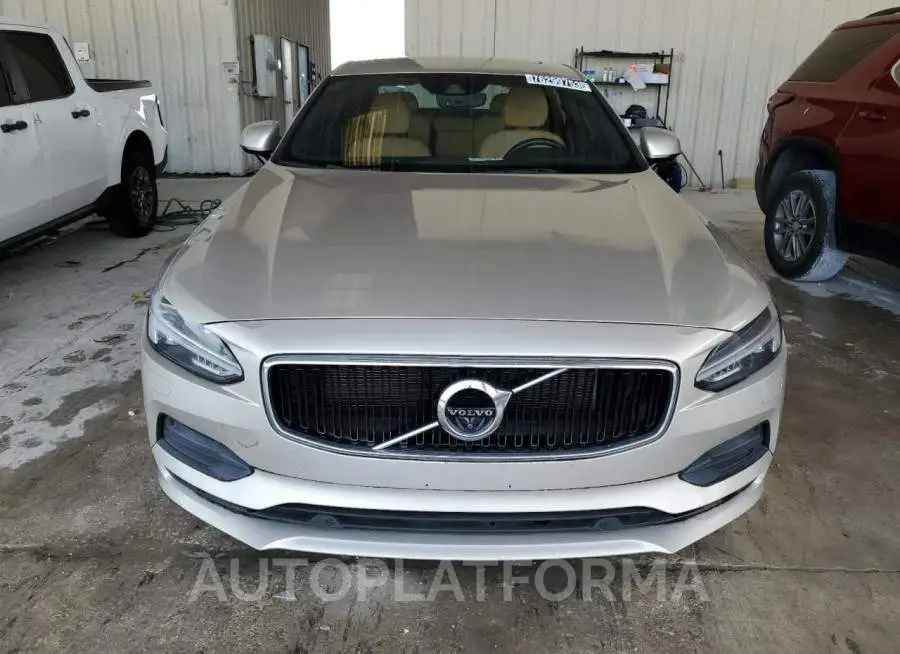 VOLVO S90 T5 MOM 2018 vin LVY982MK3JP006318 from auto auction Copart