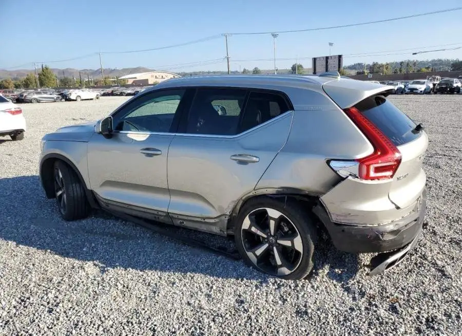 VOLVO XC40 T4 IN 2019 vin YV4AC2HL2K2064504 from auto auction Copart