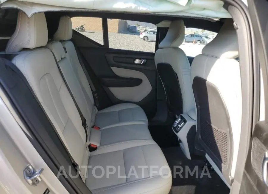 VOLVO XC40 T4 IN 2019 vin YV4AC2HL2K2064504 from auto auction Copart