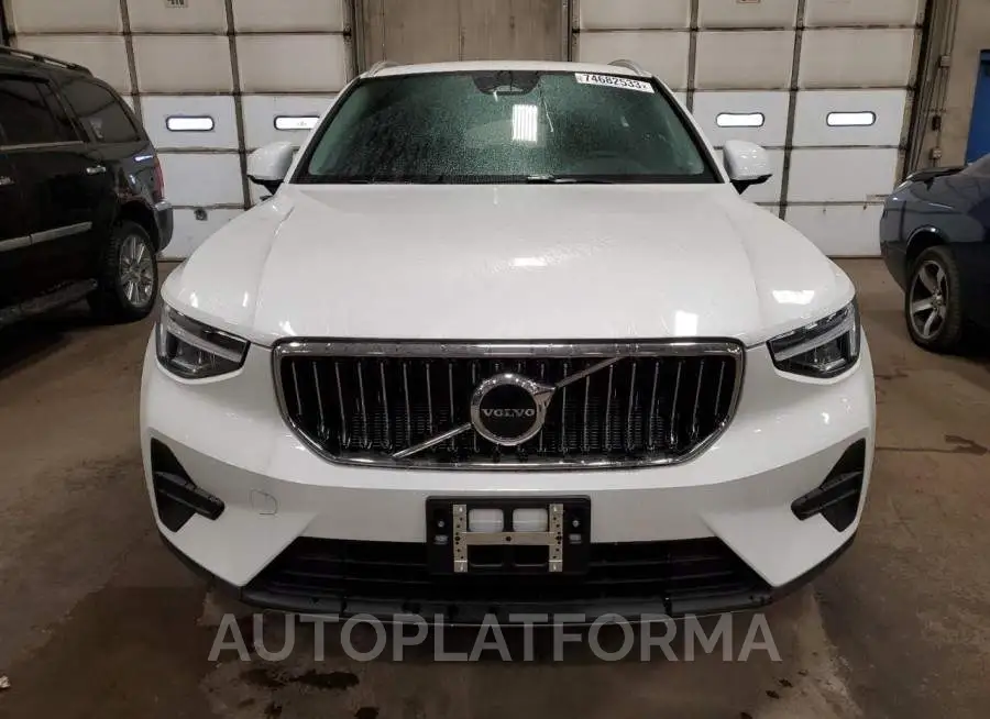 VOLVO XC40 CORE 2024 vin YV4L12UK4R2202324 from auto auction Copart