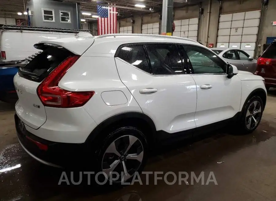 VOLVO XC40 CORE 2024 vin YV4L12UK4R2202324 from auto auction Copart