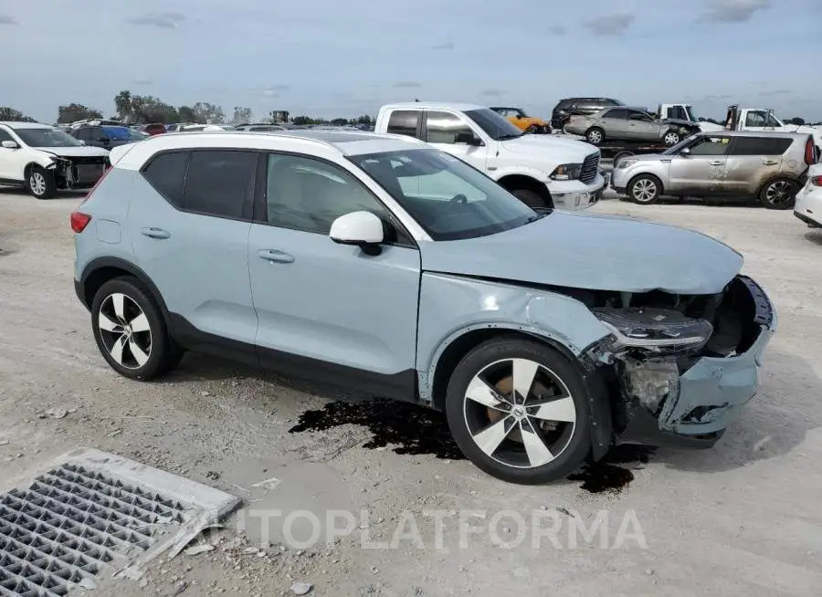 VOLVO XC40 T4 MO 2019 vin YV4AC2HK3K2140576 from auto auction Copart