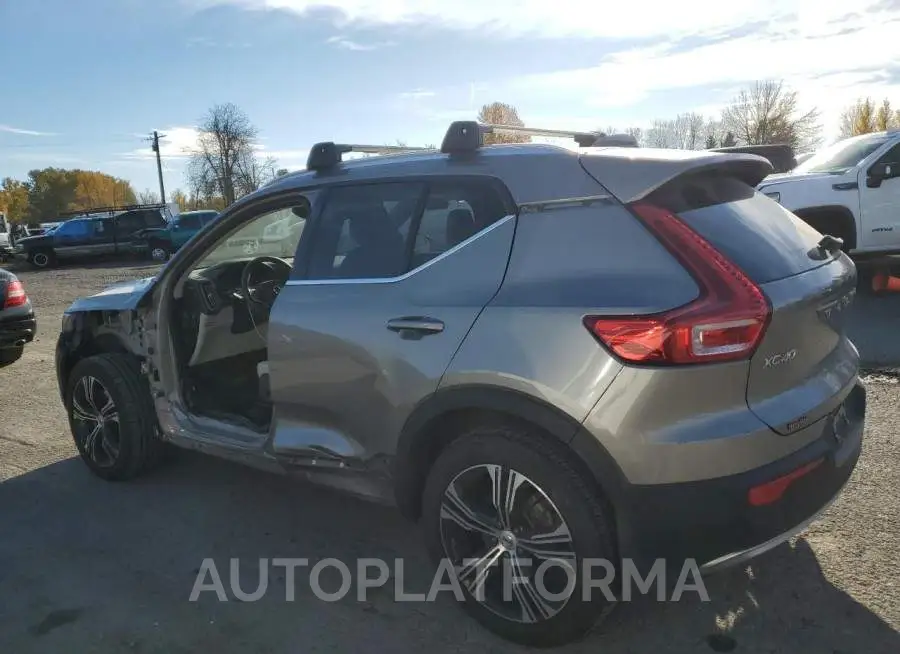 VOLVO XC40 T5 IN 2021 vin YV4162UL2M2487020 from auto auction Copart