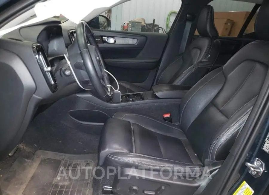 VOLVO XC40 T5 IN 2020 vin YV4162UL2L2201116 from auto auction Copart